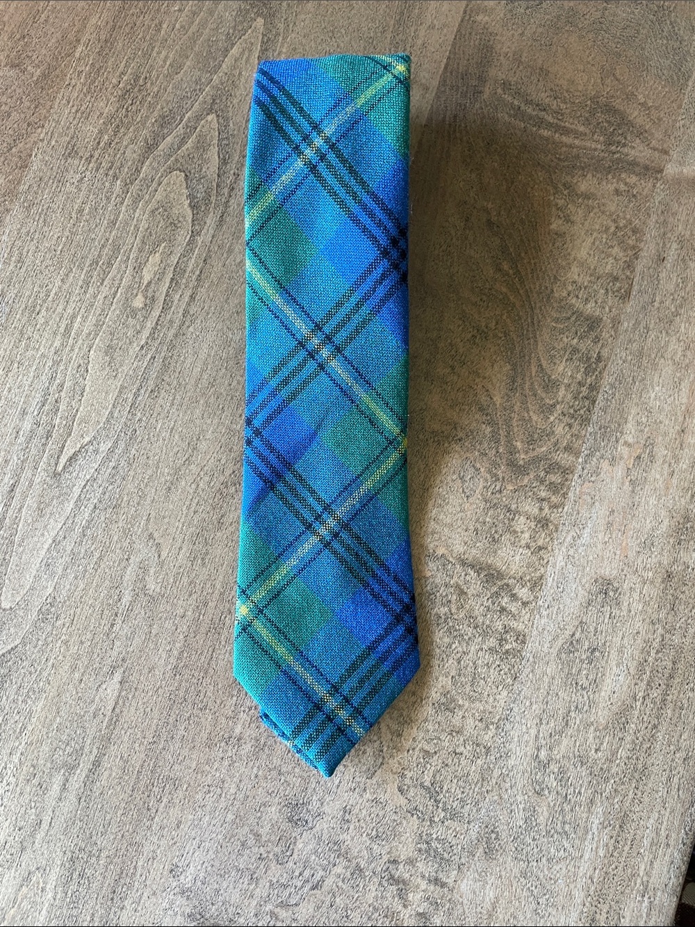 Blue and Green Plaid Men's Tie - Classic Pattern
